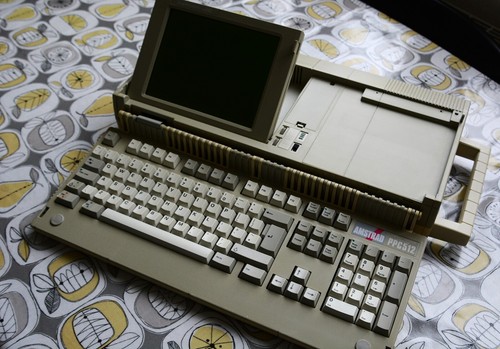Vintage amstrad computer - amstrad,